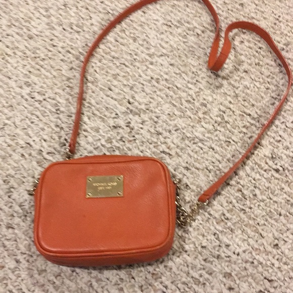 Micheal Kores purse - Picture 2 of 9